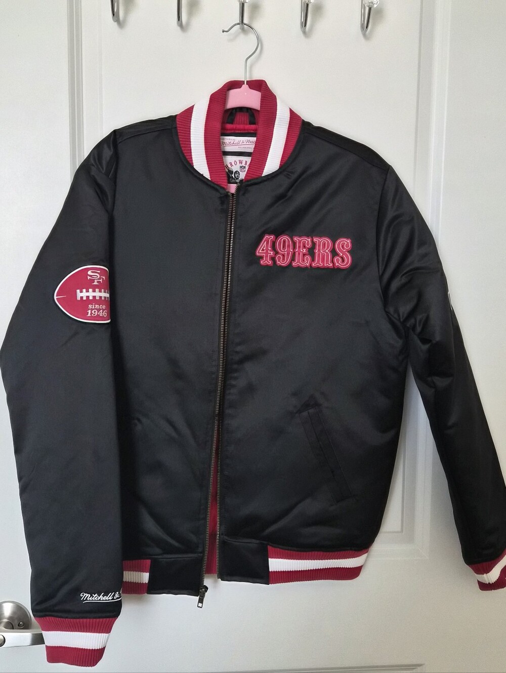 NWT Mitchell & Ness Throwback Black and Red 49ERS Satin Bomber Jacket Mens Small
